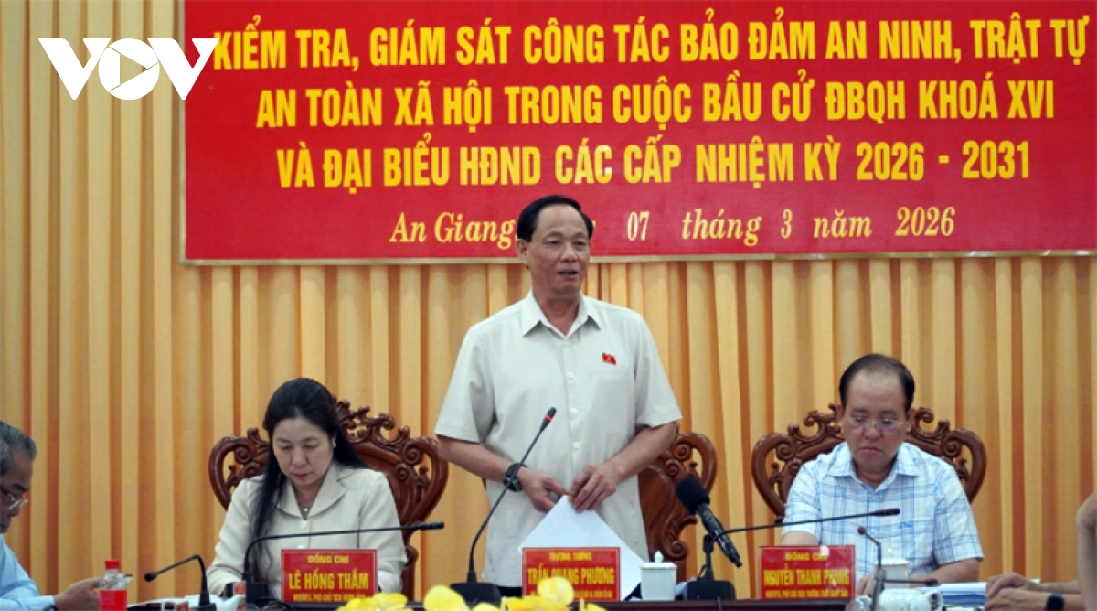 National Assembly Vice Chairman inspects election preparations in An Giang